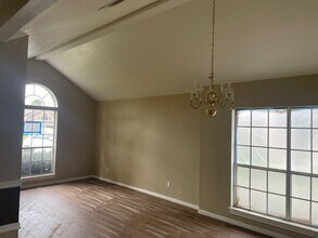 3645 Innisbrook Dr in Beaumont, TX - Building Photo - Building Photo