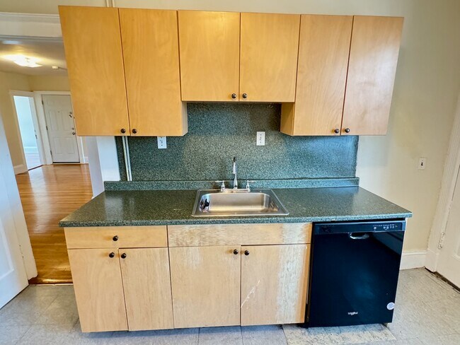 1682 Commonwealth Ave, Unit 3