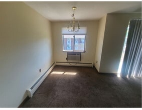 Enfield North Apartments in Enfield, CT - Foto de edificio - Building Photo