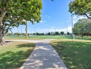 626 NE 12th Ave in Fort Lauderdale, FL - Building Photo - Building Photo