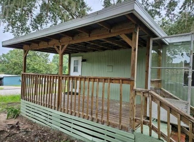 property at 17321 Palm Dr