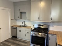 343 Beacon St, Unit #2 in Somerville, MA - Foto de edificio - Building Photo