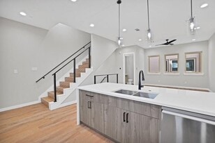 2815 Weisenberger St in Fort Worth, TX - Building Photo