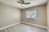 2809 Hidden Grove Ln in Schertz, TX - Foto de edificio - Building Photo