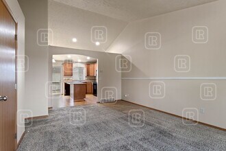 1526 N Coach Dr in Spokane Valley, WA - Building Photo - Building Photo