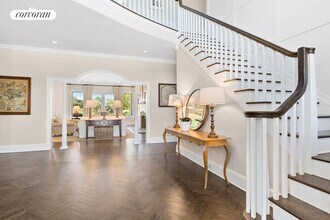430 Butter Ln in Bridgehampton, NY - Building Photo - Building Photo