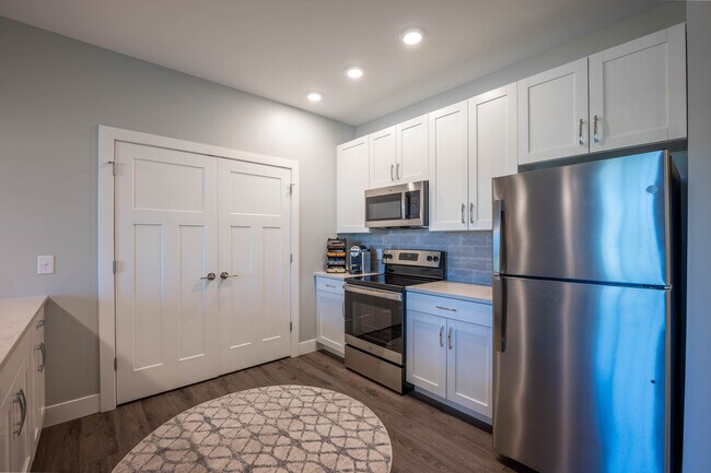 Flats at Stones Crossing in Greenwood, IN - Building Photo - Interior Photo