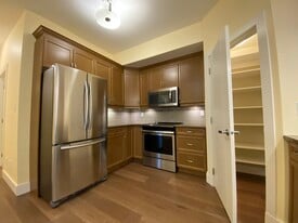 104 Esplanade in Nanaimo, BC - Building Photo