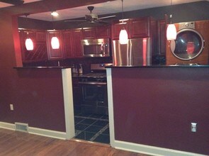 241 E Township Line Rd, Unit Apt. A in Upper Darby, PA - Foto de edificio - Building Photo