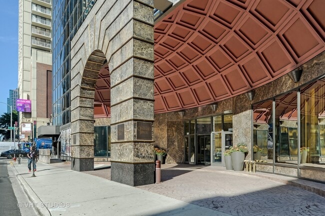 property at 10 E Ontario St