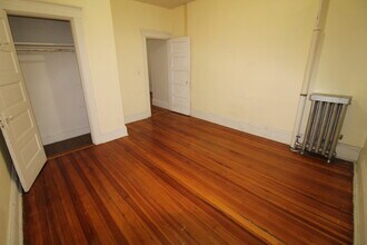 1379 Commonwealth Ave, Unit 5 in Boston, MA - Building Photo - Building Photo