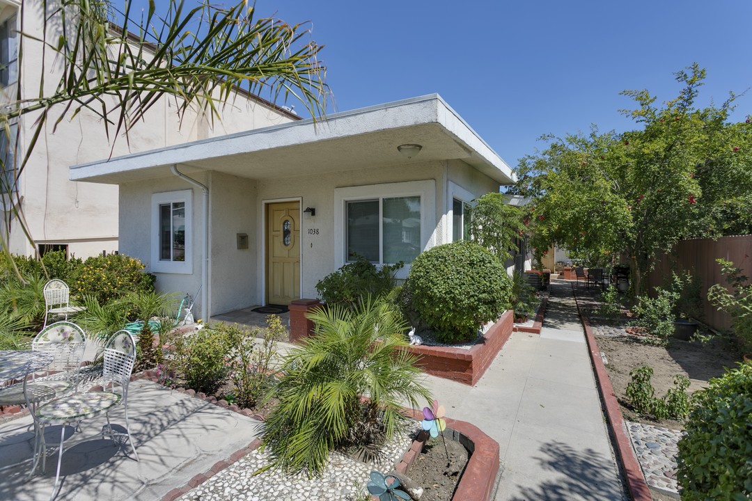 1038 Western Ave in Glendale, CA - Foto de edificio