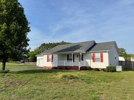1610 Robert Rd in Columbia, TN - Building Photo