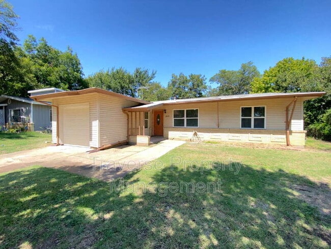 2115 Ridgeway St in Arlington, TX - Building Photo - Building Photo