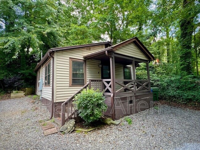 property at 4 Arbutus Rd