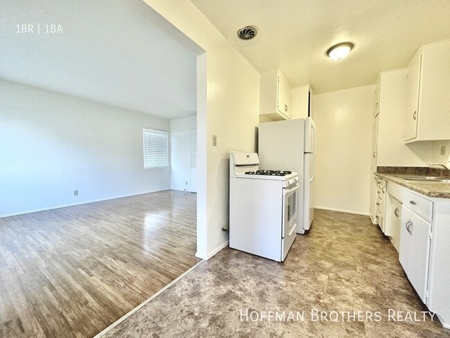 5619 W Jefferson Blvd, Unit 3