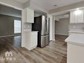 25515 Mill Pond Ln in Spring, TX - Foto de edificio - Building Photo