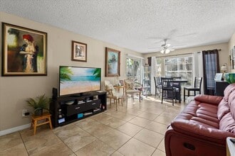 1063 S Hiawassee Rd in Orlando, FL - Building Photo - Building Photo