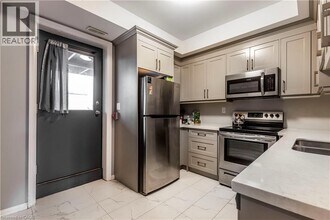 144 Wellington St N in Hamilton, ON - Building Photo - Building Photo