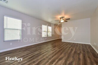 8865 W Perfect Diamond Ct in Las Vegas, NV - Foto de edificio - Building Photo