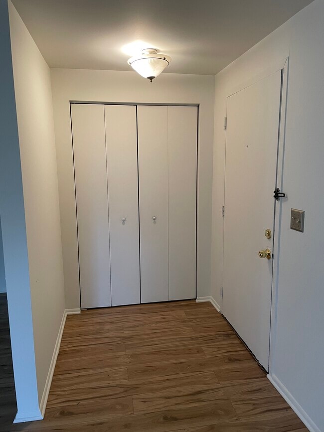 13205 Chalet Pl, Unit 301 in Germantown, MD - Building Photo - Building Photo