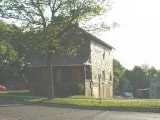 1065-1065 1/2 N Main St in Jamestown, NY - Building Photo