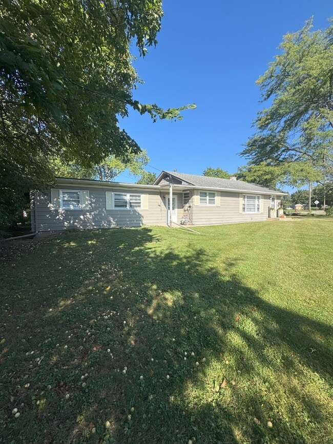 property at 1837 S 7th Ave