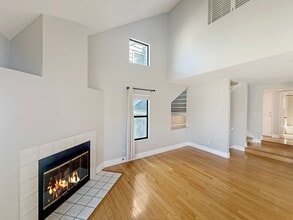 11063 Scripps Ranch Blvd in San Diego, CA - Foto de edificio - Building Photo