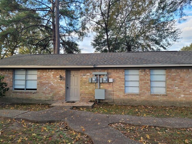 property at 135 West Dr