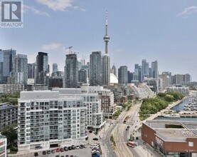 650-650 Queens Quay W in Toronto, ON - Building Photo - Building Photo