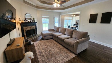 48 Wheatfield Dr in Fort Mitchell, AL - Foto de edificio - Building Photo