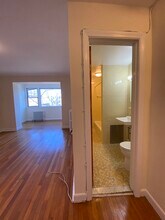 1315 Commonwealth Ave, Unit 301 in Boston, MA - Building Photo - Building Photo
