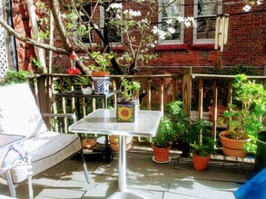 4646 Hazel Ave in Philadelphia, PA - Foto de edificio - Building Photo