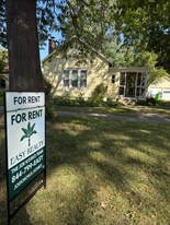 1115 S Cedar St in Ottawa, KS - Building Photo