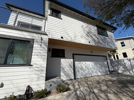 6111 Strickland Ave in Los Angeles, CA - Building Photo