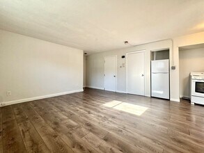 16 Vinal St, Unit B2 in Boston, MA - Foto de edificio - Building Photo