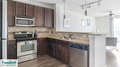7373 Valley View Ln in Dallas, TX - Building Photo - Building Photo