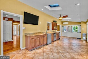 721 Rancocas Ave in Riverside, NJ - Building Photo