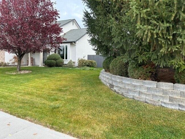 1878 N Bing Ave in Meridian, ID - Building Photo - Building Photo