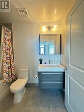 18 Rouge Valley Dr W in Markham, ON - Building Photo - Building Photo