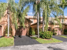 1521 Veracruz Ln in Weston, FL - Building Photo