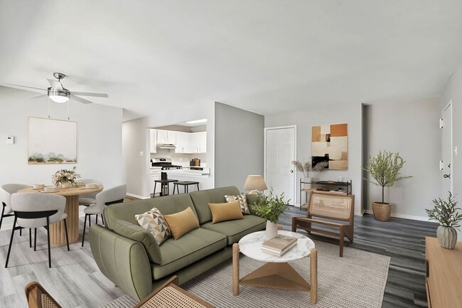 The Overlook at Quantico in Triangle, VA - Foto de edificio - Building Photo