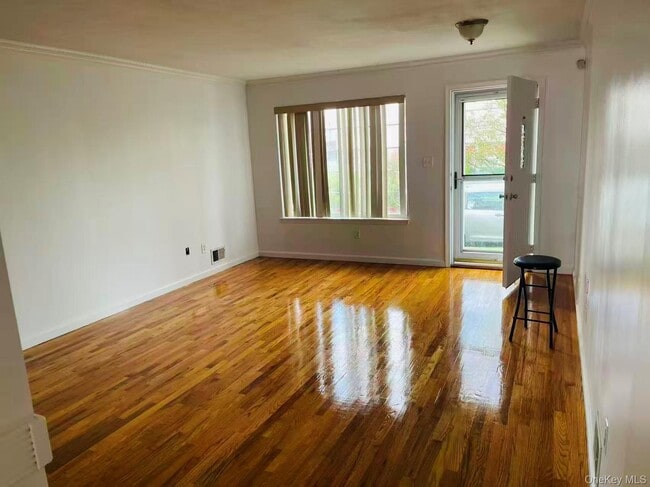 31 Beresford Ave in Staten Island, NY - Building Photo - Building Photo