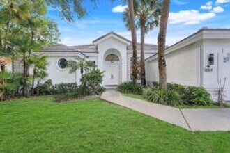 22319 Holcomb Pl in Boca Raton, FL - Building Photo - Building Photo
