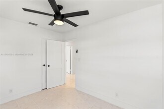 2823 Monroe St-Unit -0 in Hollywood, FL - Foto de edificio - Building Photo