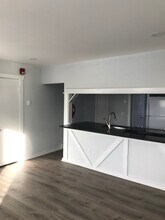 58 Spring St, Unit Apt. B in Red Bank, NJ - Building Photo - Building Photo