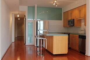 437 New York Ave NW in Washington, DC - Building Photo