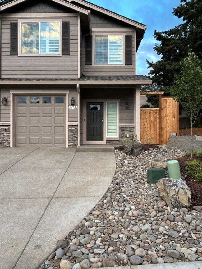6963-6963 Talloc Ave SE