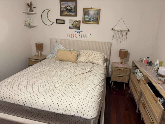 21-12 29th St in Queens, NY - Building Photo - Building Photo