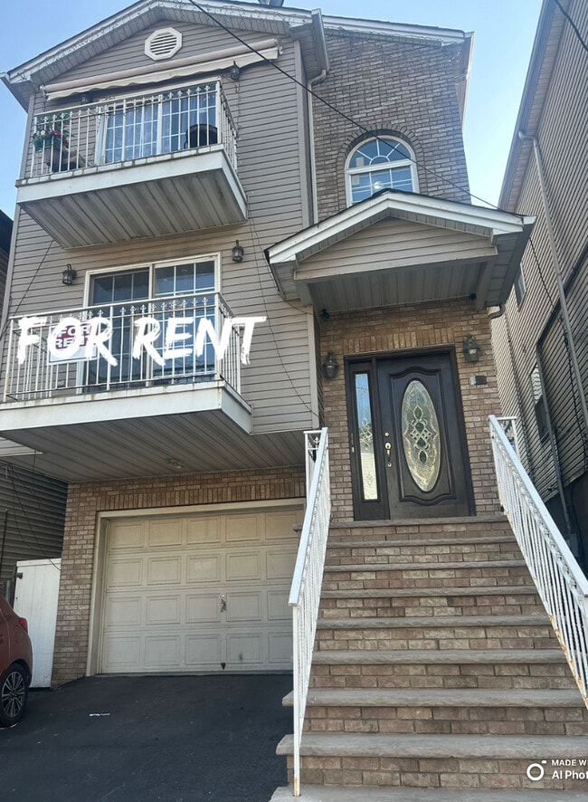 326 Livingston St, Unit 1